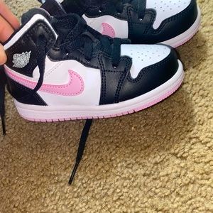Air Jordan 1 Mid white light and Arctic Pink